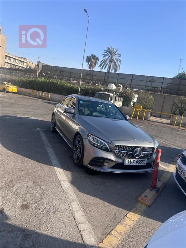 مێرسێدس بێنز  بۆ فرۆشتن لە عێراق